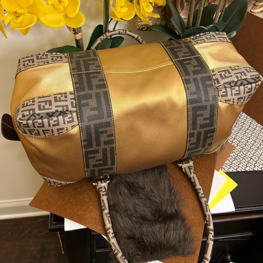 FENDI Zucca Vintage Canvas and Leather Luxury Boston Bag - Picture 4 of 11